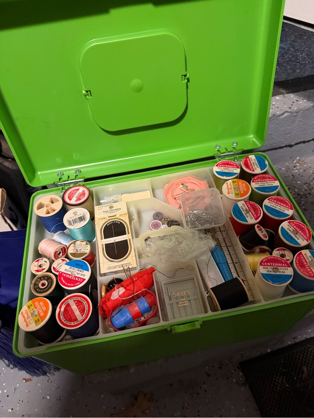 Simplicity Bright Green Sewing & Craft Storage Box